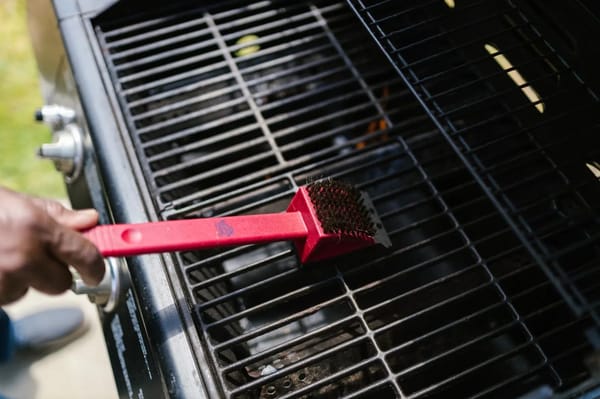 BBQ schoonmaken en onderhouden: klaar voor het hele zomerseizoen